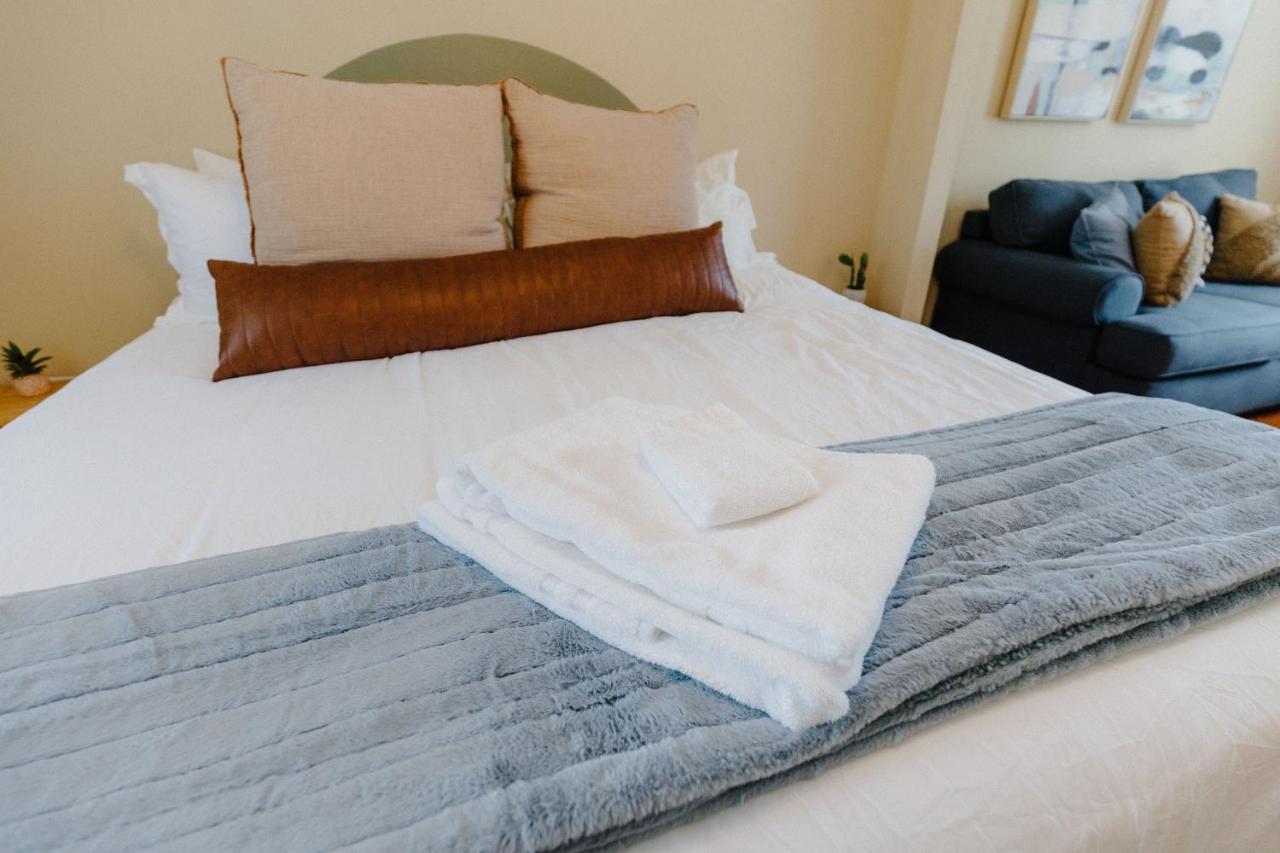 Centrally Located 3Br Overton Square Fast Wifi Free Parking Yes Pets Memphis Bagian luar foto